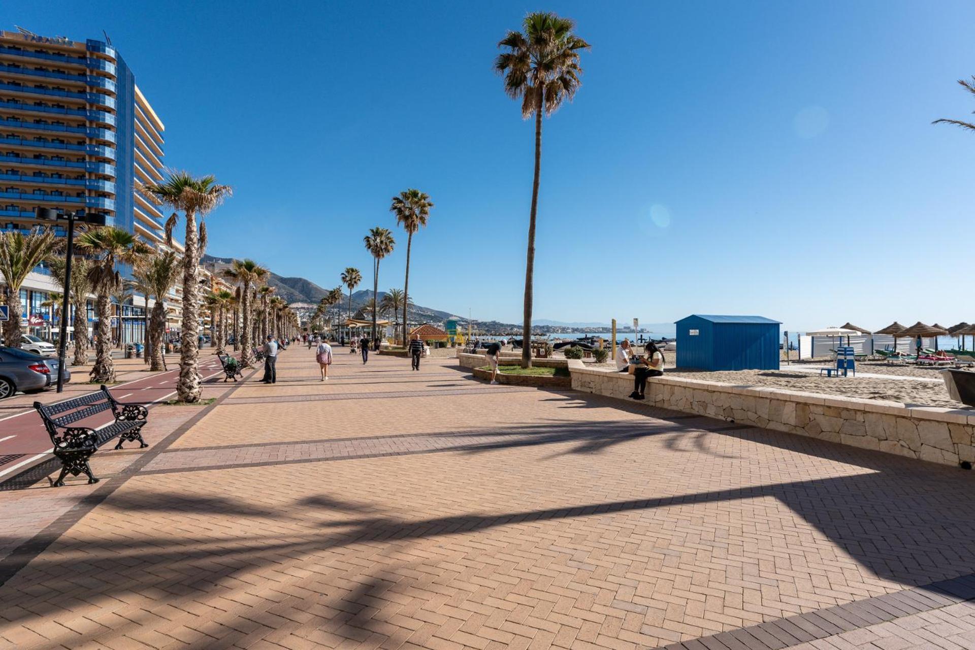 Malagasuite Fuengirola Beach & Sun Bagian luar foto
